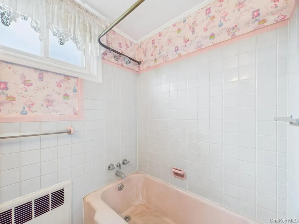 81 Cedarlawn Boulevard Valley Stream NY 11580