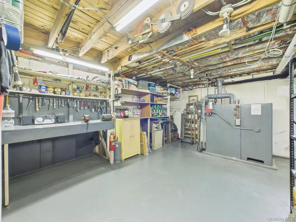 81 Cedarlawn Boulevard Valley Stream NY 11580
