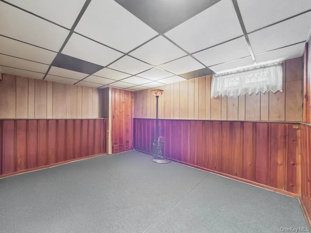 81 Cedarlawn Boulevard Valley Stream NY 11580