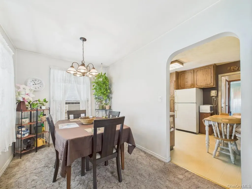 81 Cedarlawn Boulevard Valley Stream NY 11580