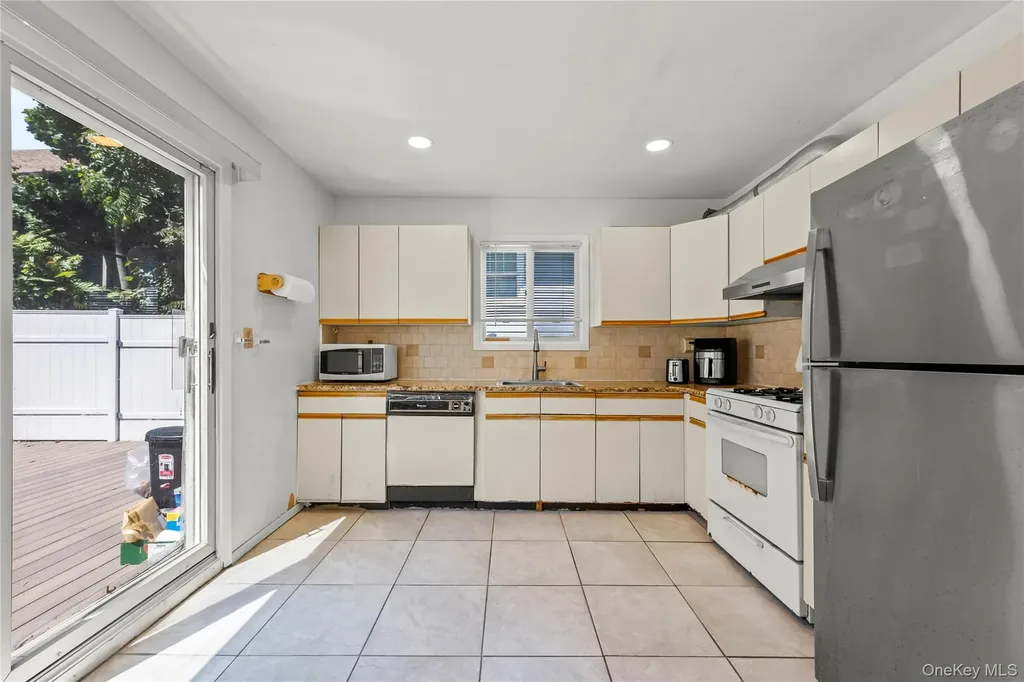 26 Conger Staten Island NY 10305