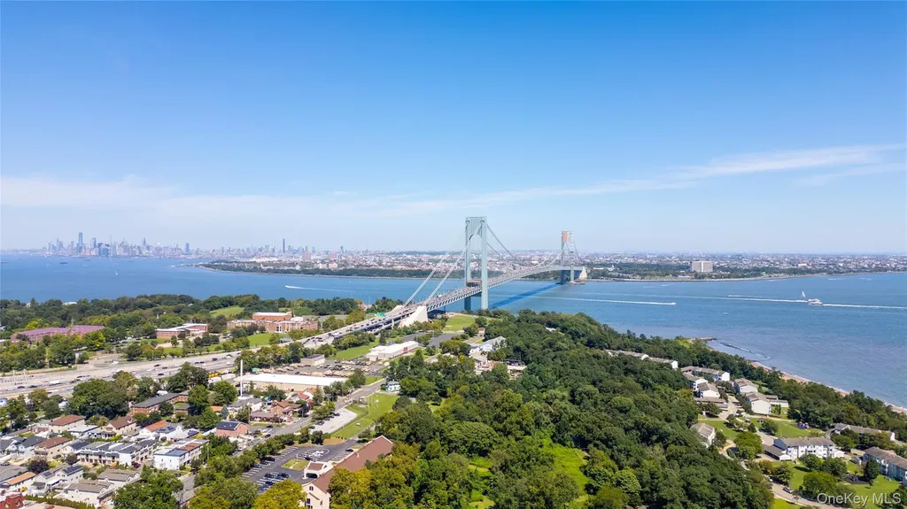 26 Conger Staten Island NY 10305