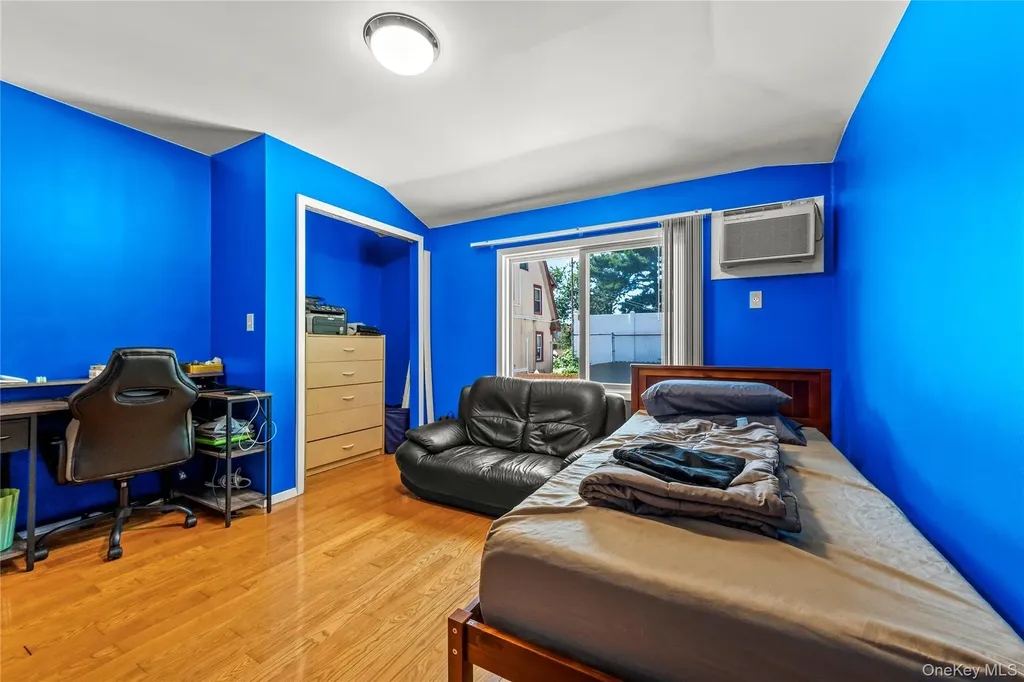26 Conger Staten Island NY 10305