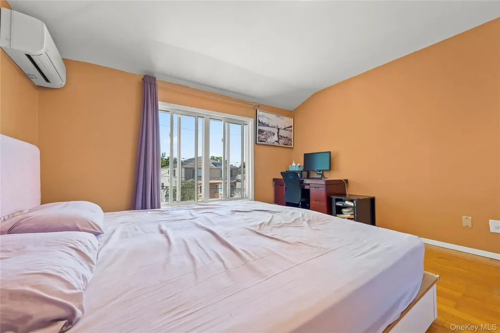26 Conger Staten Island NY 10305