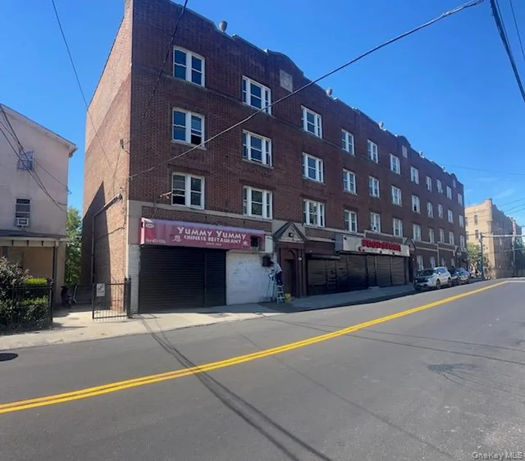 369 Warburton Avenue Yonkers NY 10701