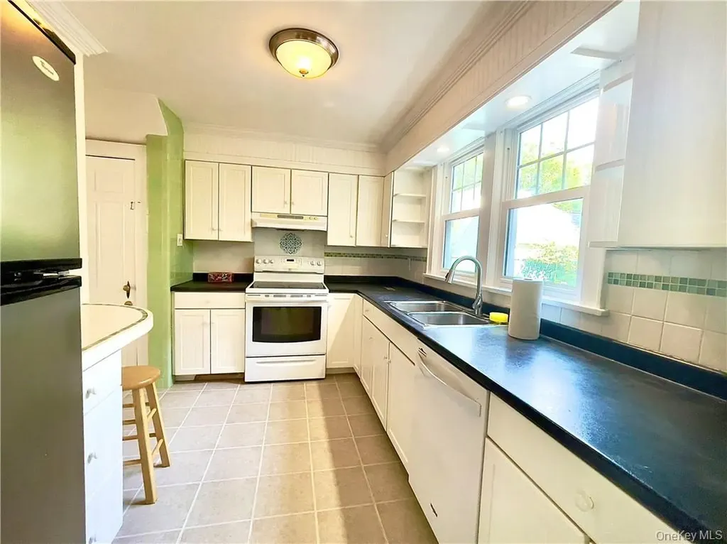 4354-4356 Albany Post Road Hyde Park NY 12538