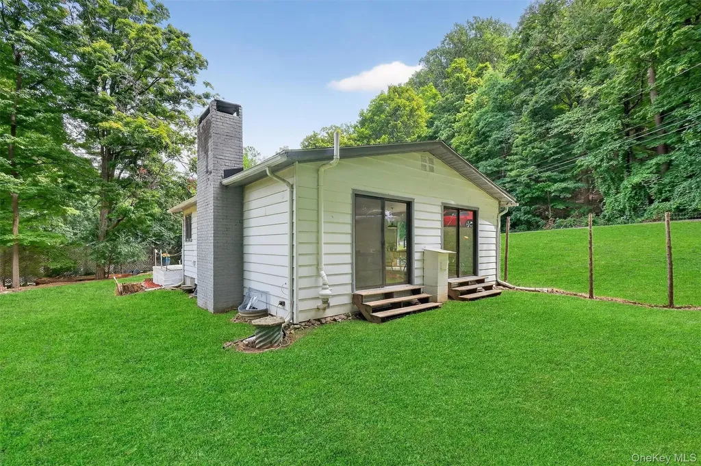 15 Fairview Road Beacon NY 12508