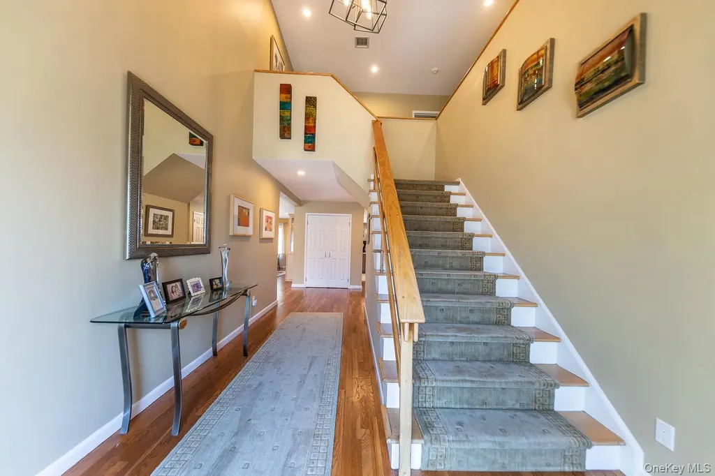 257 E Olive Street Long Beach NY 11561