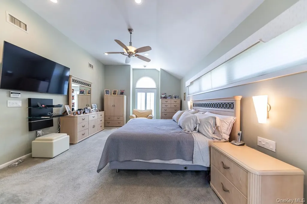 257 E Olive Street Long Beach NY 11561