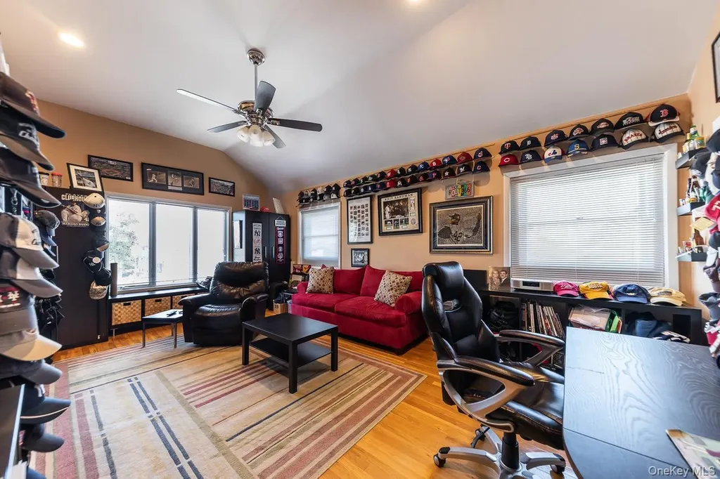 257 E Olive Street Long Beach NY 11561