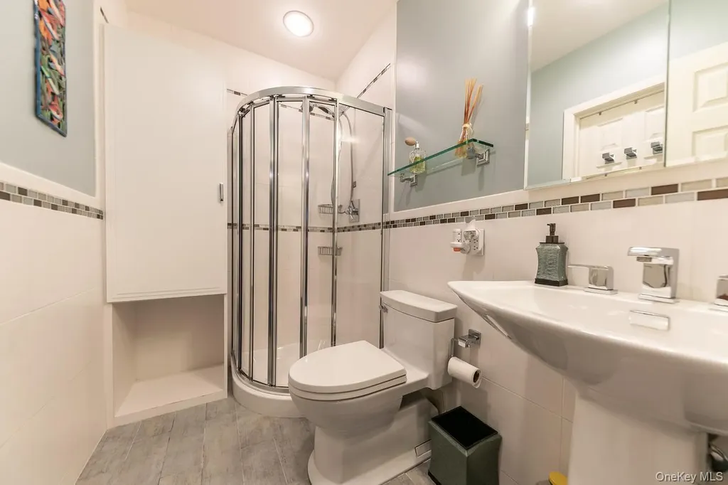 257 E Olive Street Long Beach NY 11561
