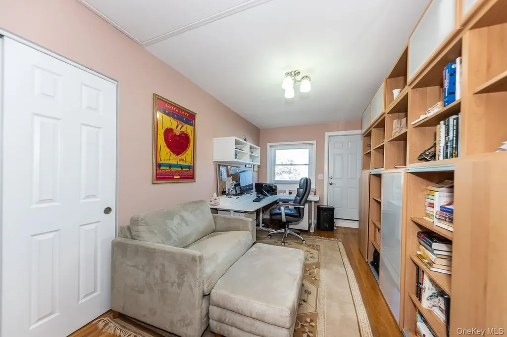 257 E Olive Street Long Beach NY 11561