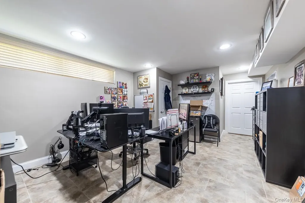 257 E Olive Street Long Beach NY 11561