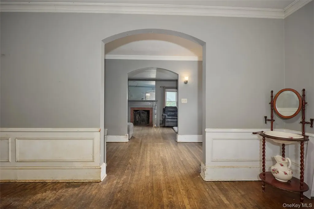 13 Parkview Terrace Poughkeepsie NY 12603