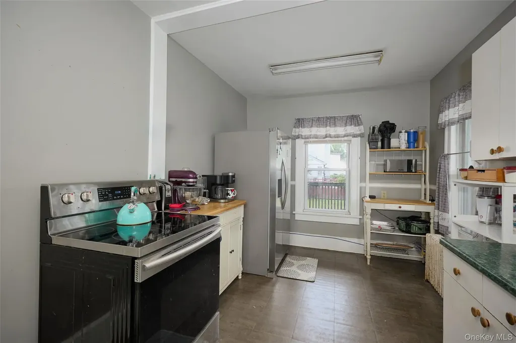 13 Parkview Terrace Poughkeepsie NY 12603