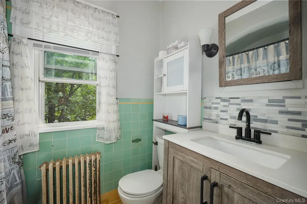 13 Parkview Terrace Poughkeepsie NY 12603