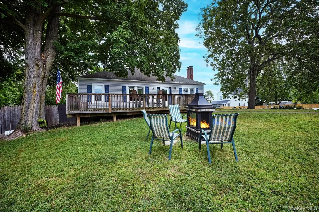 13 Parkview Terrace Poughkeepsie NY 12603