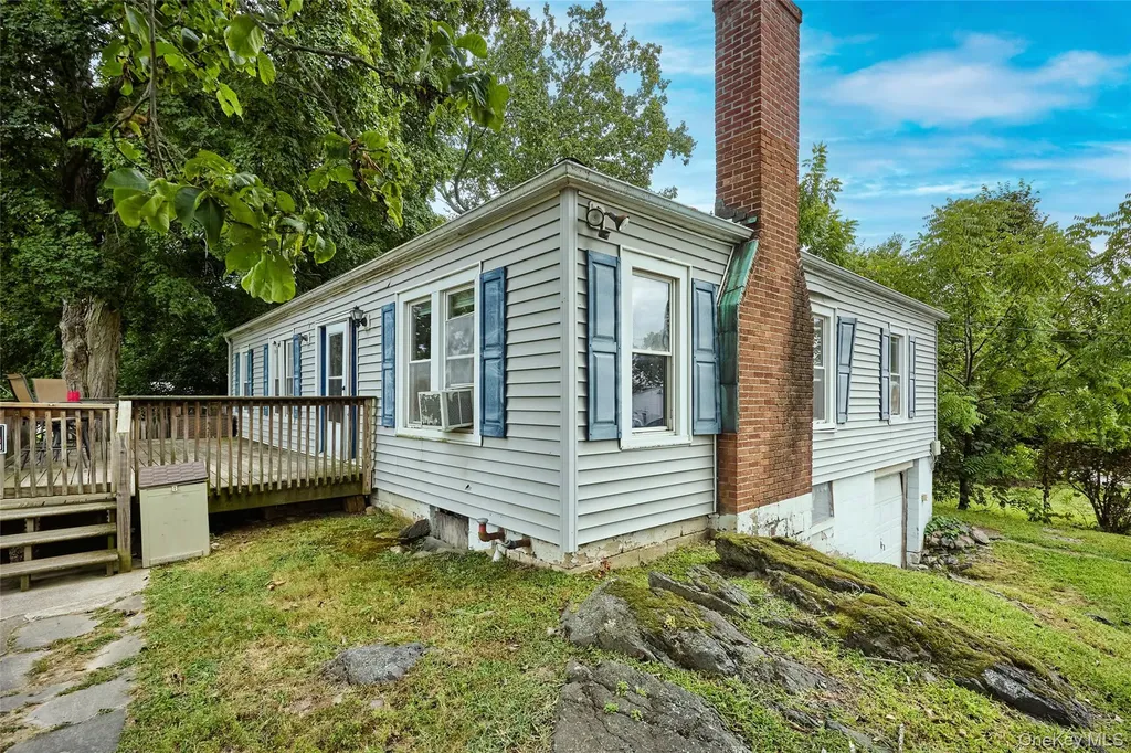 13 Parkview Terrace Poughkeepsie NY 12603