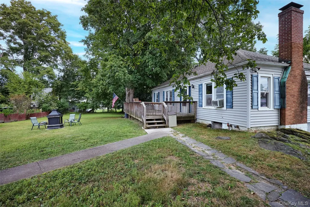 13 Parkview Terrace Poughkeepsie NY 12603