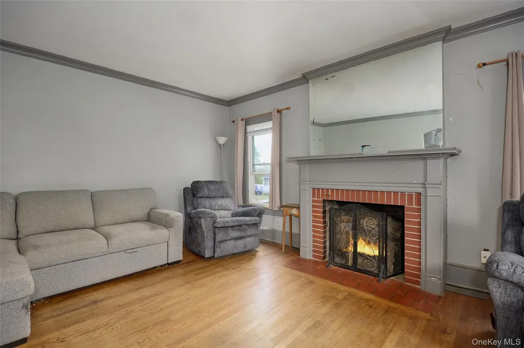 13 Parkview Terrace Poughkeepsie NY 12603