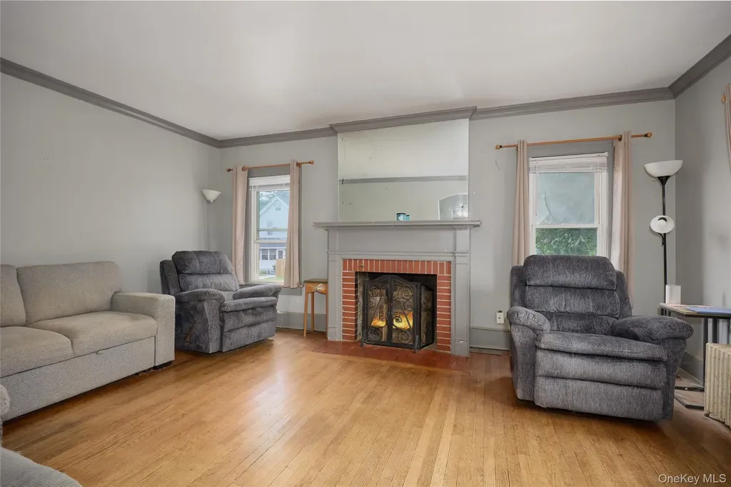 13 Parkview Terrace Poughkeepsie NY 12603