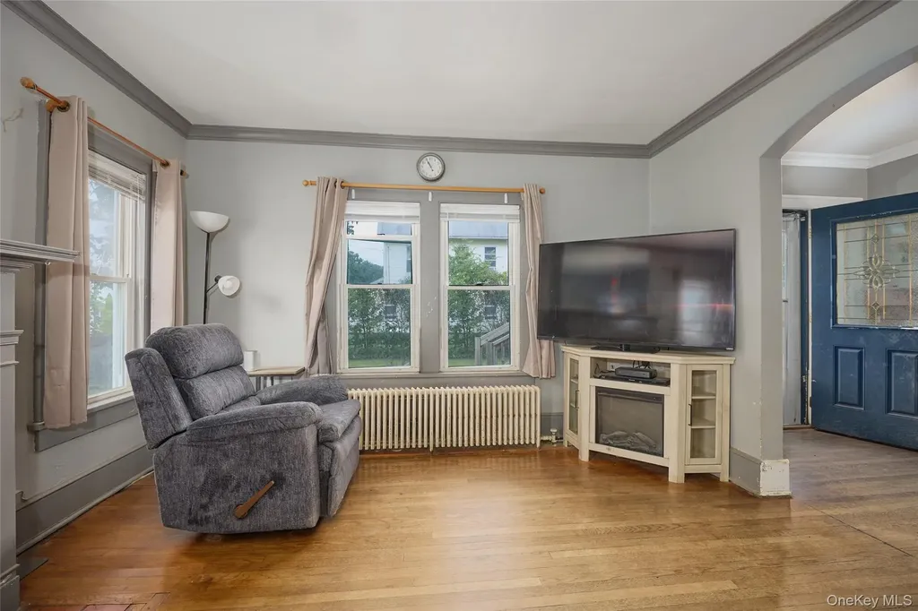 13 Parkview Terrace Poughkeepsie NY 12603