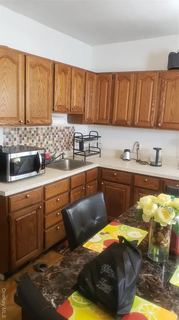 18 S 11th Avenue Mount Vernon NY 10550