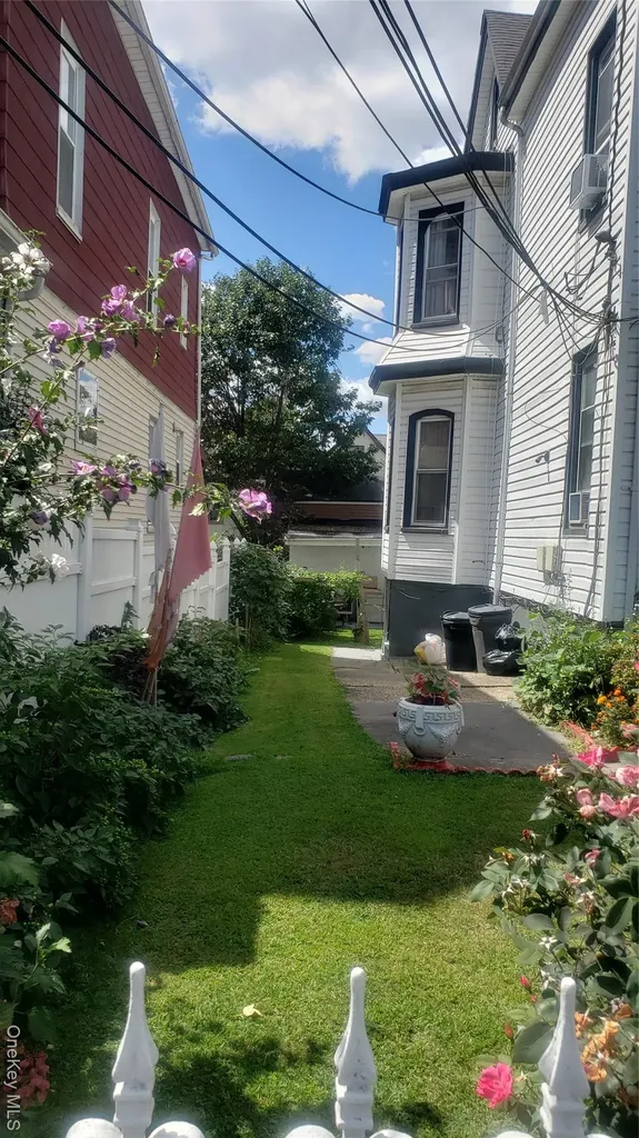 18 S 11th Avenue Mount Vernon NY 10550