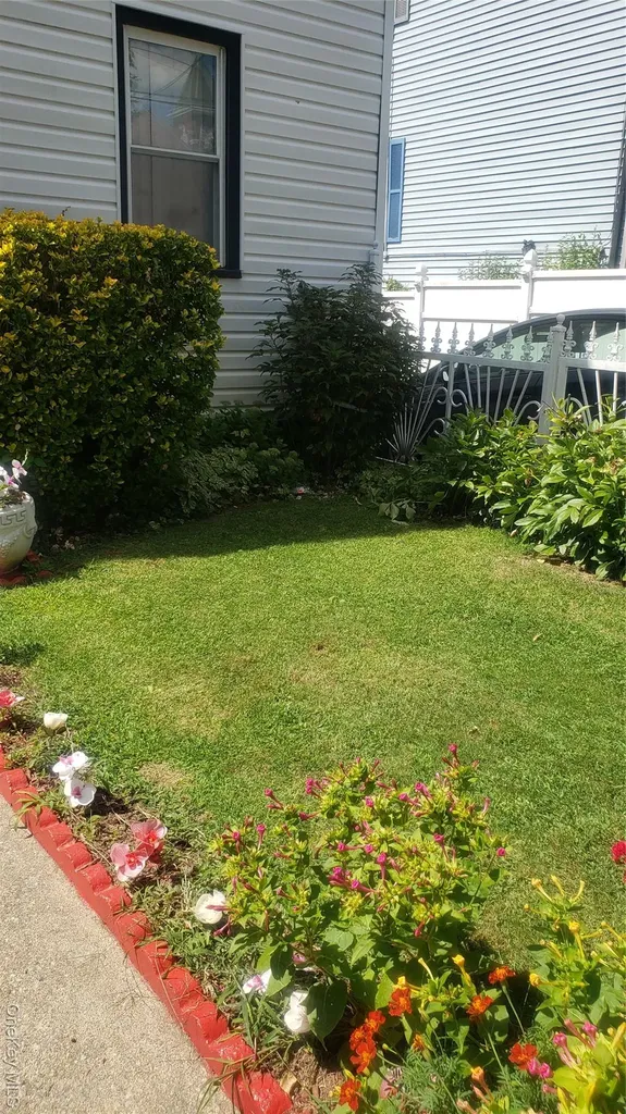 18 S 11th Avenue Mount Vernon NY 10550