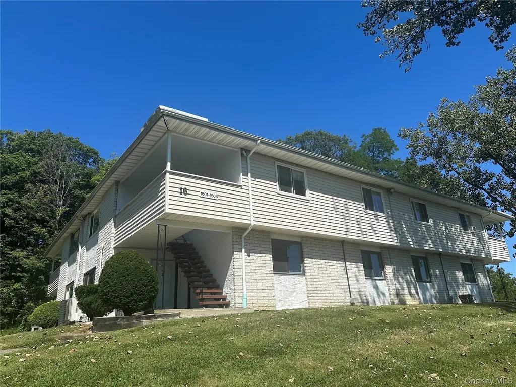 1605 Baldwin Lane Middlehope NY 12550