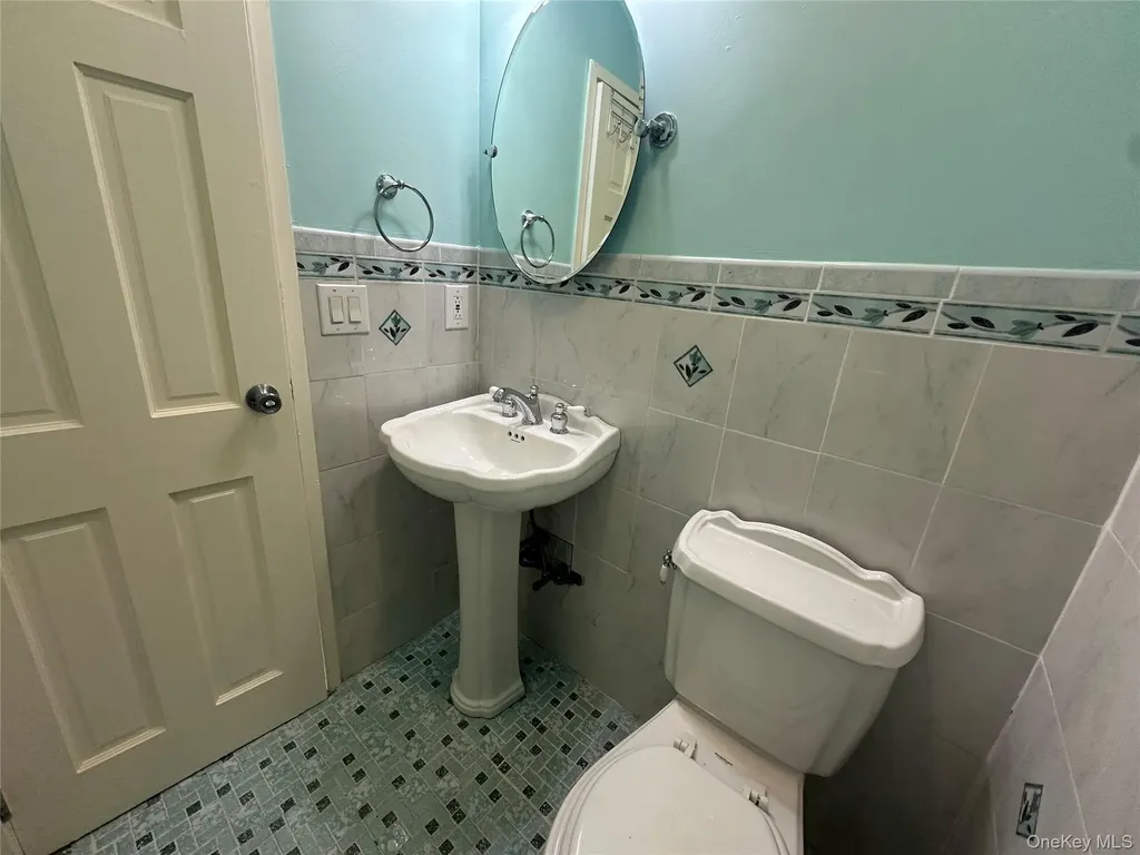 1605 Baldwin Lane Middlehope NY 12550