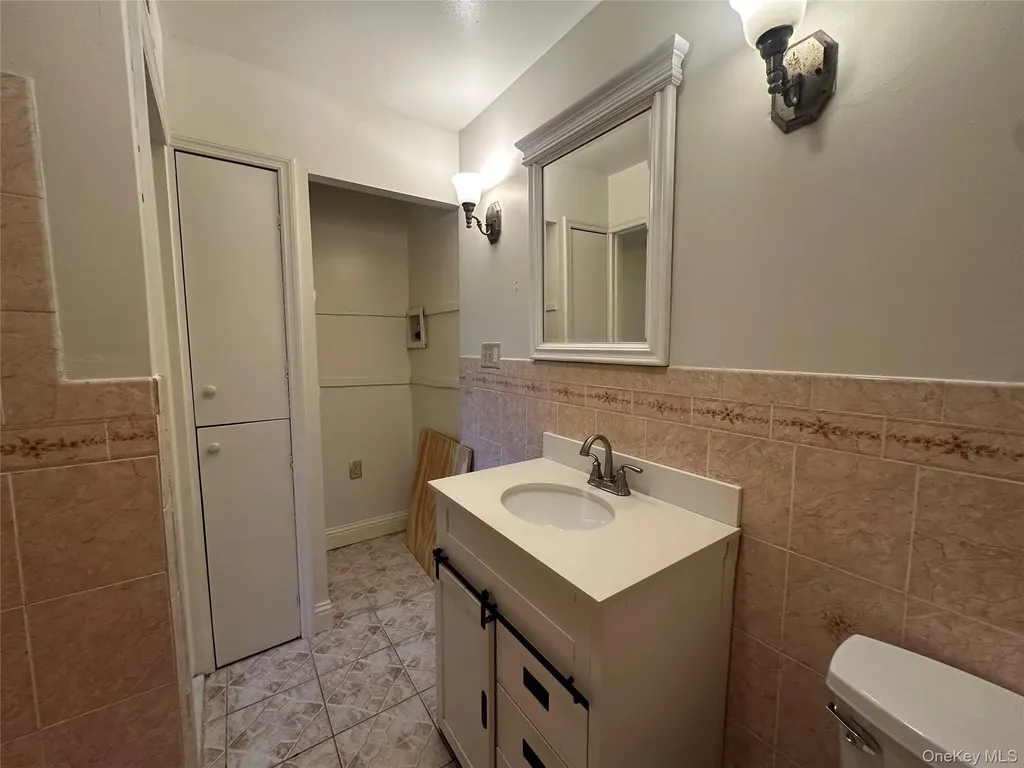 1605 Baldwin Lane Middlehope NY 12550