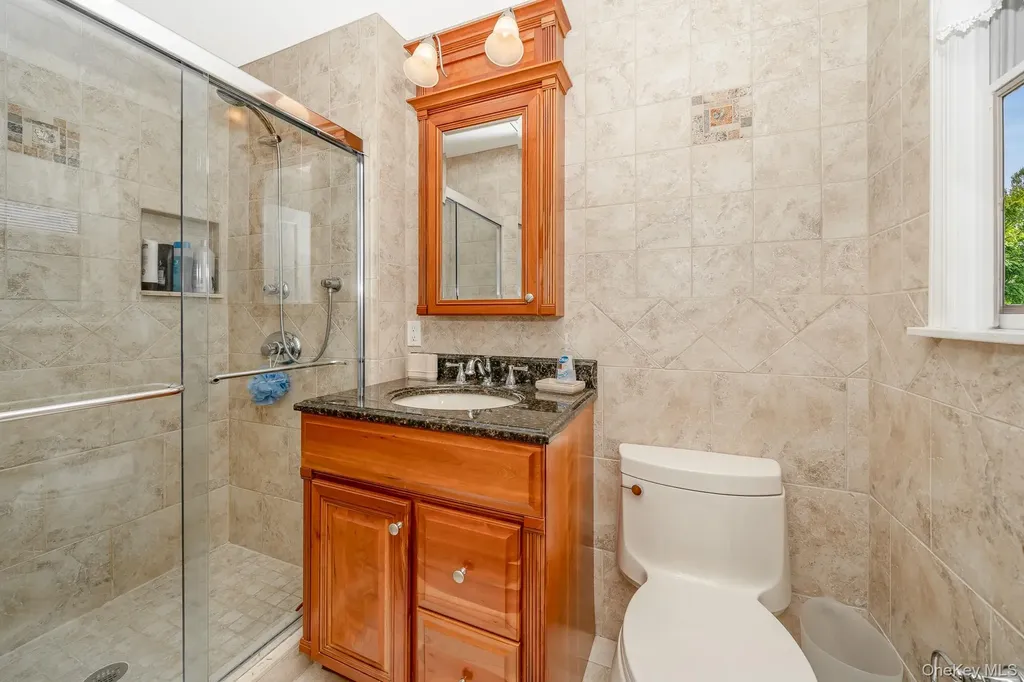 43 Duck Lane West Islip NY 11795