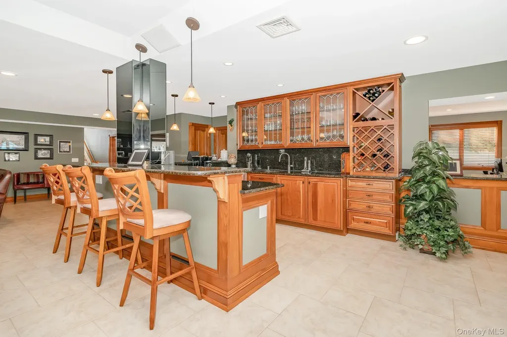 43 Duck Lane West Islip NY 11795