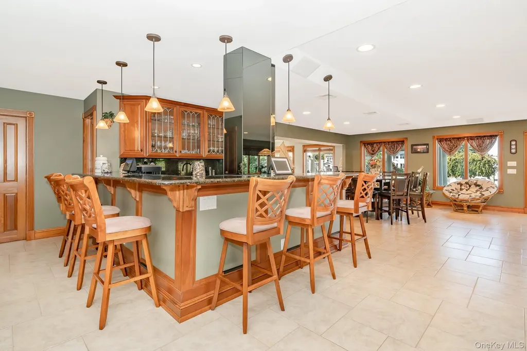 43 Duck Lane West Islip NY 11795