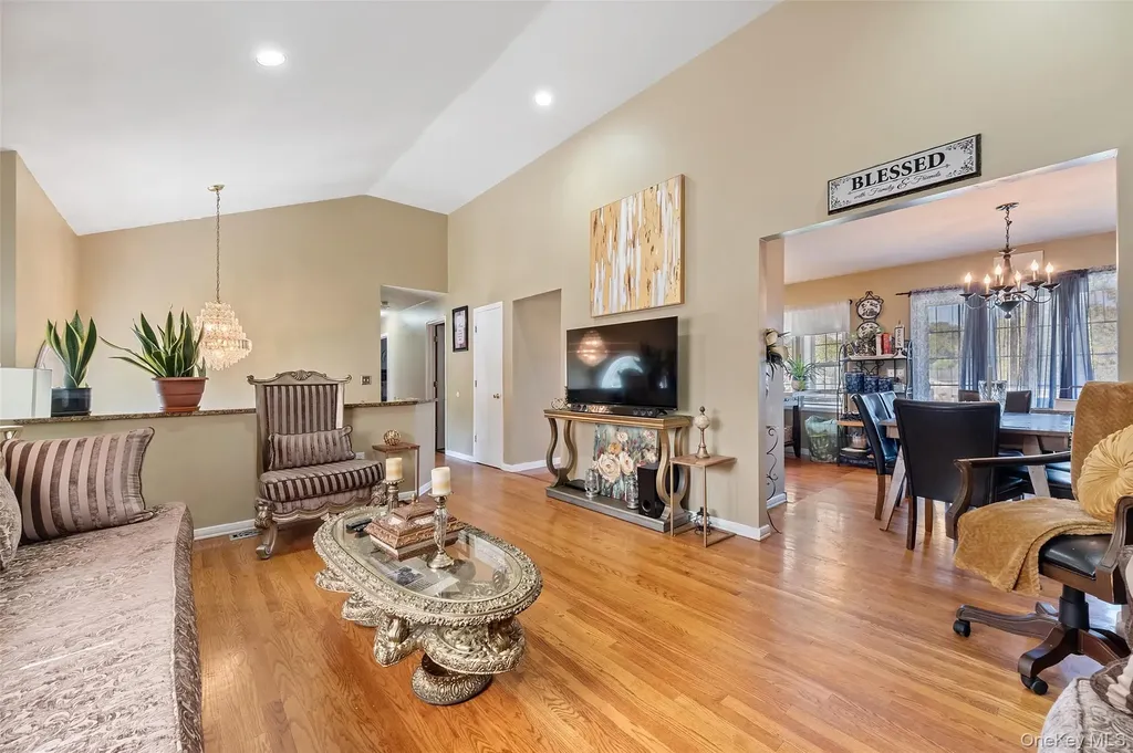 2 Danielle Court Middletown NY 10940