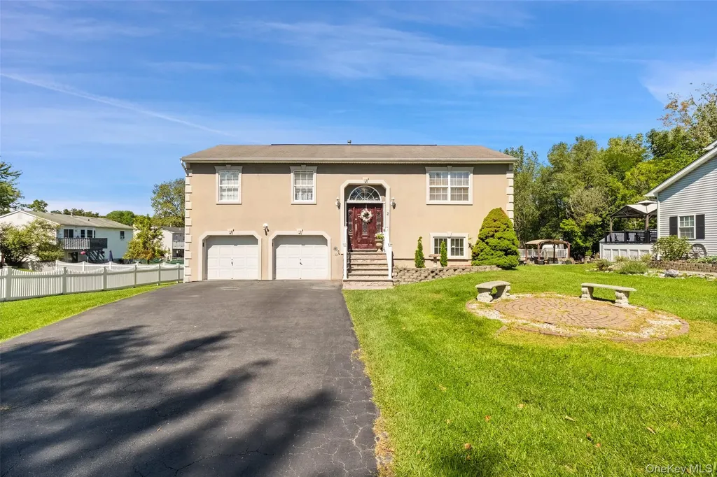 2 Danielle Court Middletown NY 10940