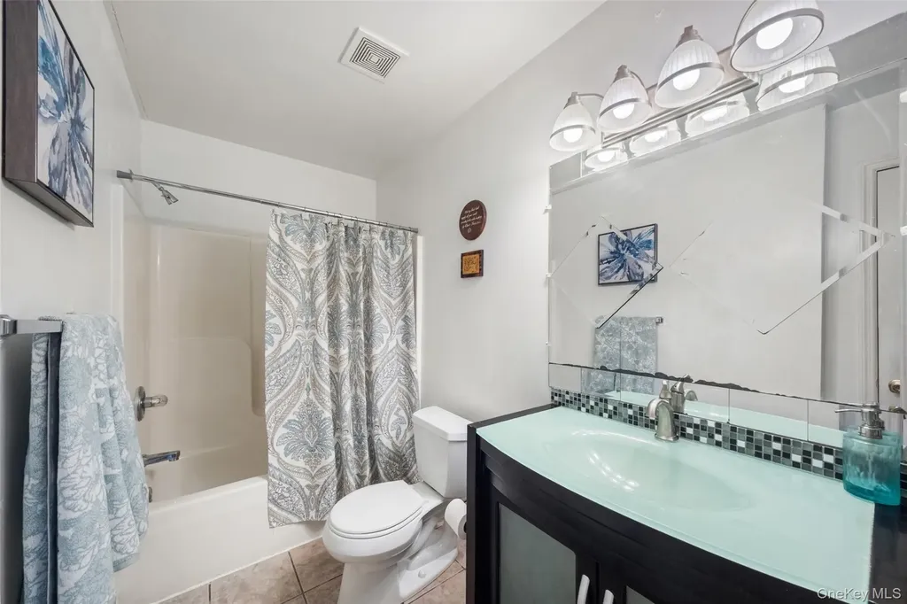 2 Danielle Court Middletown NY 10940