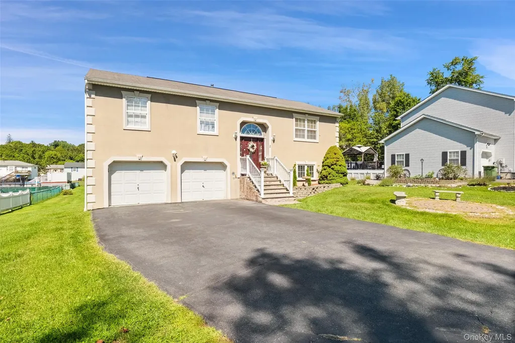 2 Danielle Court Middletown NY 10940