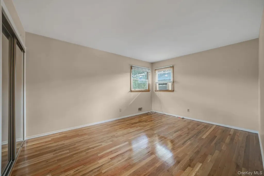 31 Craig Road Islip Terrace NY 11752