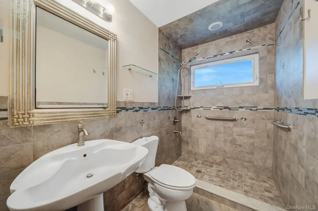 31 Craig Road Islip Terrace NY 11752