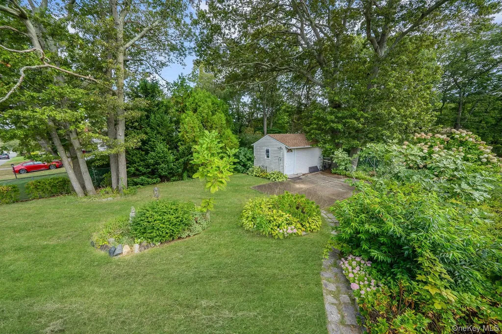 31 Craig Road Islip Terrace NY 11752