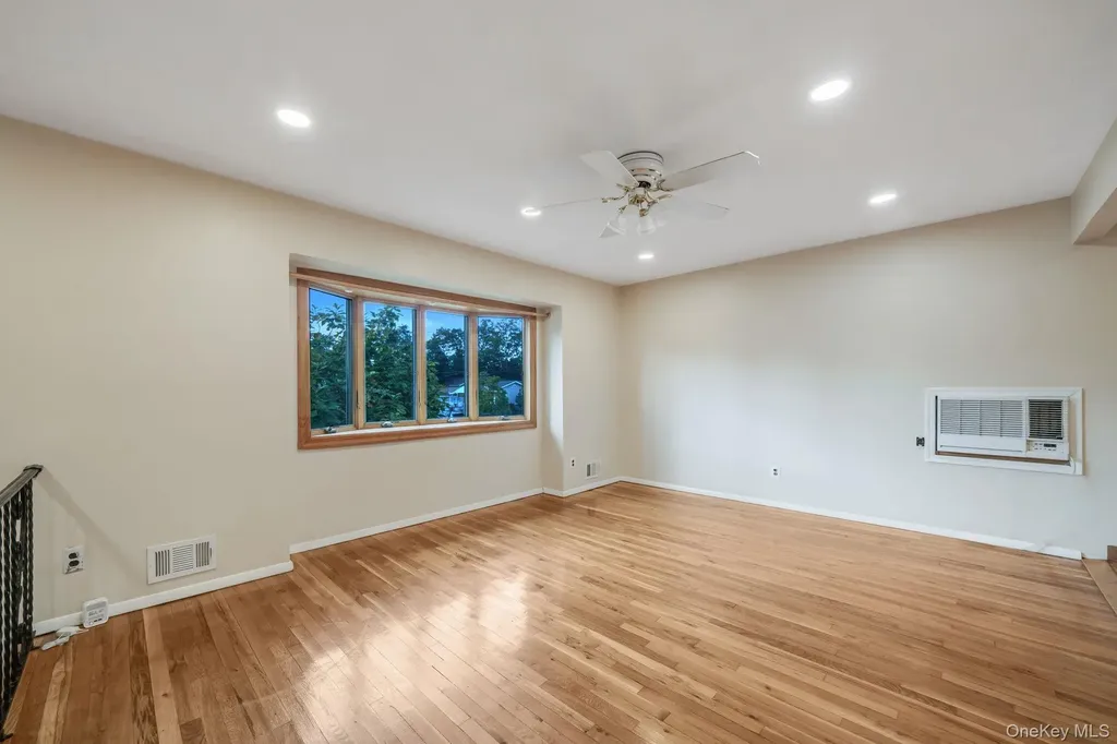 31 Craig Road Islip Terrace NY 11752