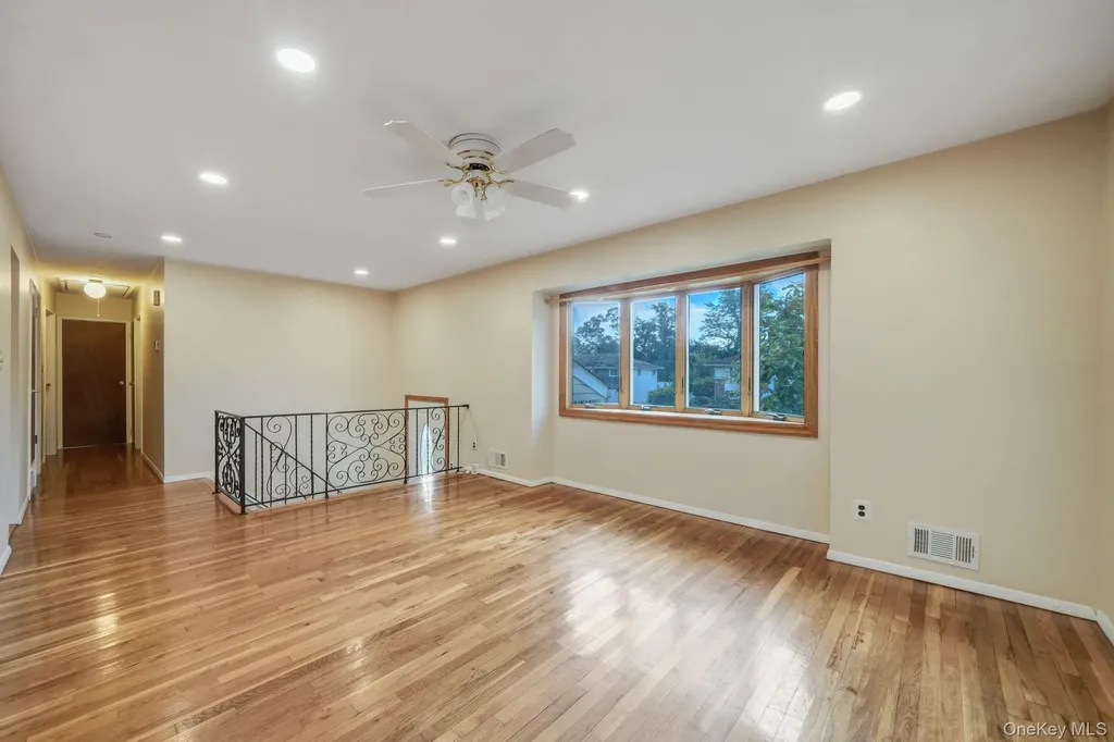 31 Craig Road Islip Terrace NY 11752