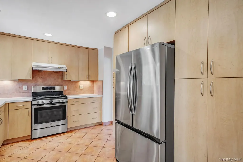 31 Craig Road Islip Terrace NY 11752