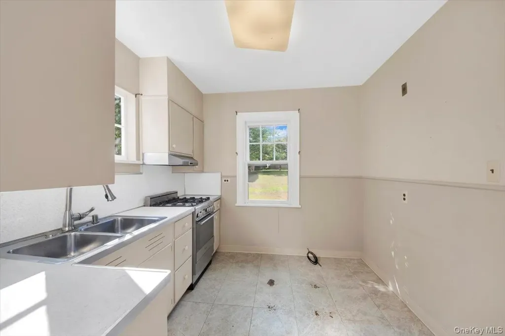 62 Dover Lane Yonkers NY 10710