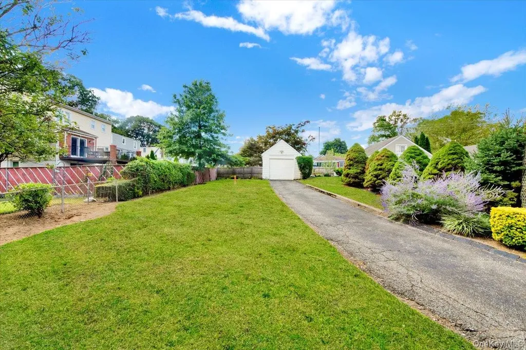 62 Dover Lane Yonkers NY 10710