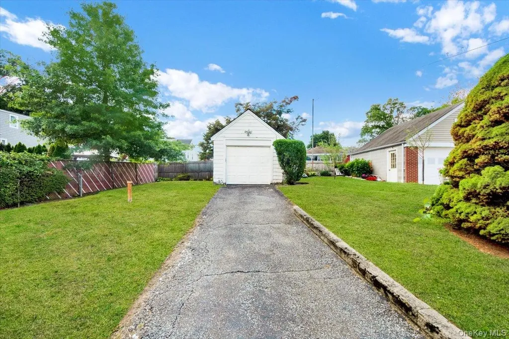 62 Dover Lane Yonkers NY 10710