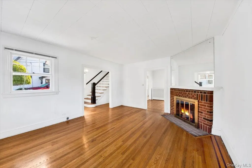 62 Dover Lane Yonkers NY 10710