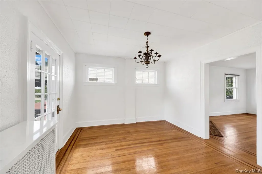 62 Dover Lane Yonkers NY 10710